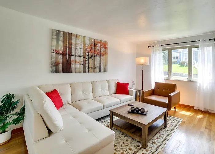 3 Mi To Downtown: W/ Balcony! Pittsburgh