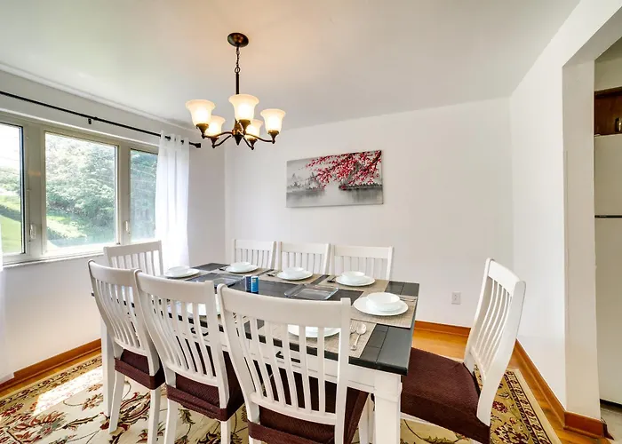 3 Mi To Downtown: W/ Balcony! * Pittsburgh