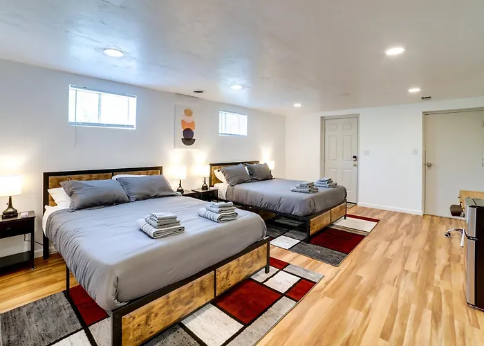 3 Mi To Downtown: W/ Balcony!