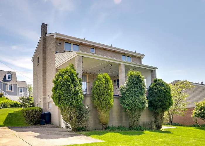 3 Mi To Downtown: W/ Balcony! Holiday home *