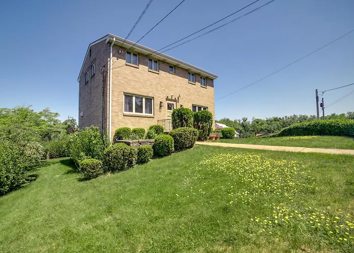 3 Mi To Downtown: W/ Balcony! Holiday home *