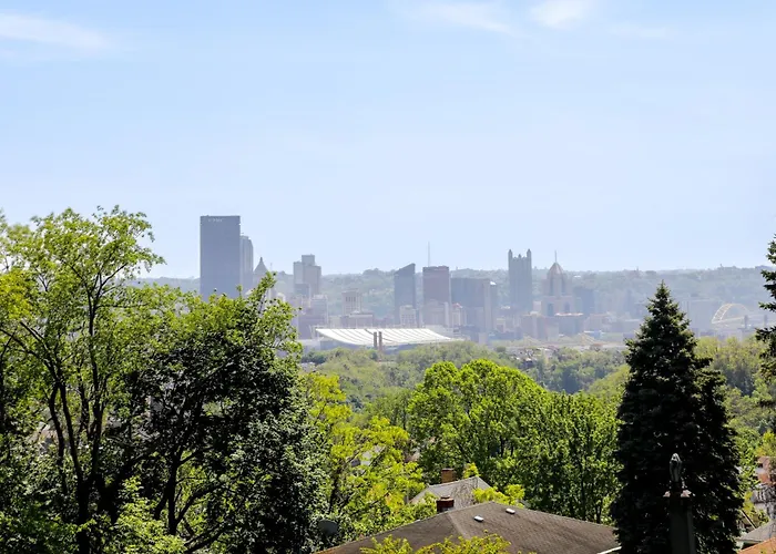 3 Mi To Downtown: W/ Balcony!